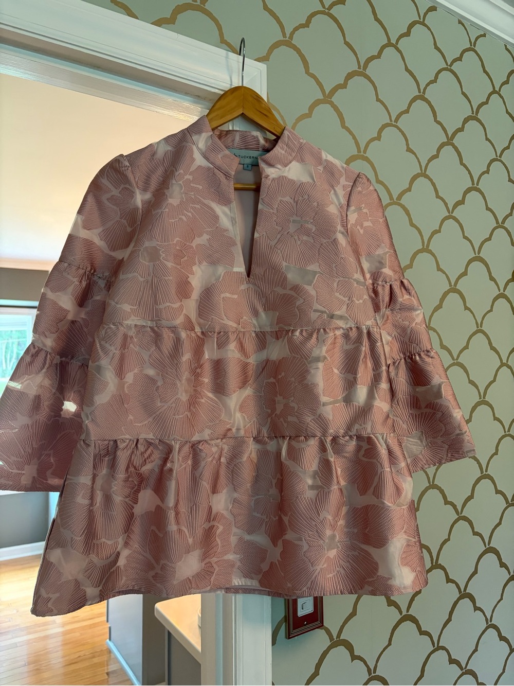 NWOT Tuckernuck Palmerston Pink Floral Tiered Blouse